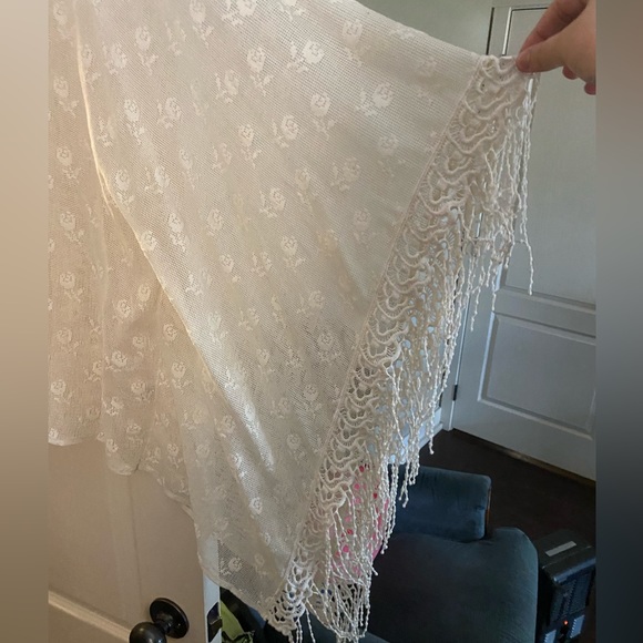 Chelsea and Violet cream fringe top - Picture 2 of 3